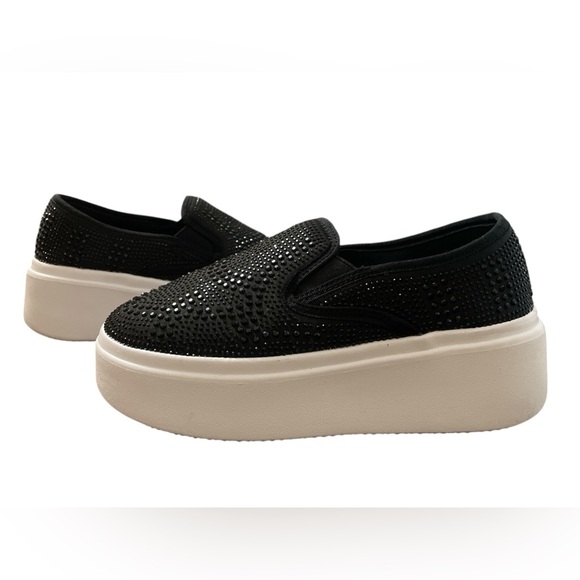 Berness Shoes - BERNESS Alex03 Rhinestone
Black Platform Sneakers